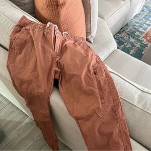 Vuori never worn rip stop